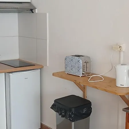 2 Ou 3 Personnes Renove Dans Calme ! Lägenhet *
