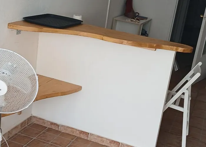 3 Personnes Rénové Dans Résidence Calme ! Agde