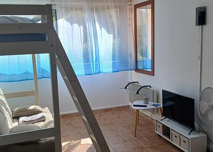 Apartment 3 Personnes Renove Dans Calme ! Agde