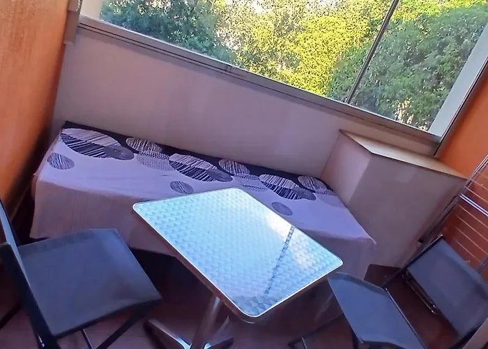 3 Personnes Renove Dans Calme ! Agde